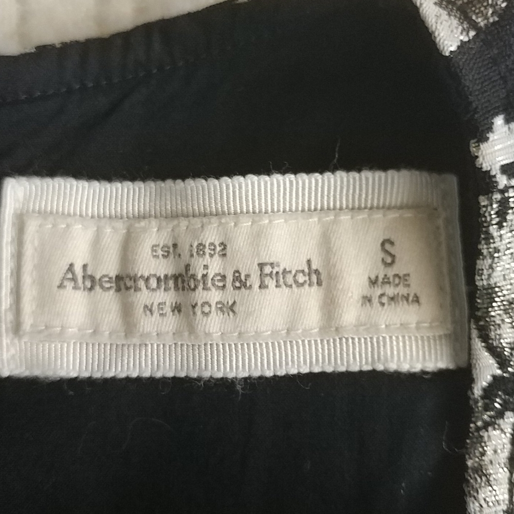 Abercrombie and Fitch Sleevless jacquard dress. - Picture 4 of 7